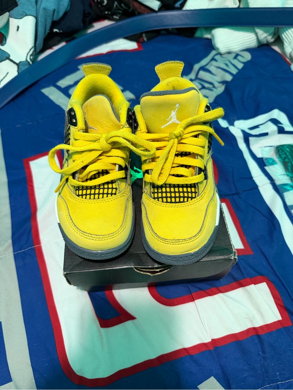 Jordan Kids Yellow Jumpman Sneakers. Sz-11C